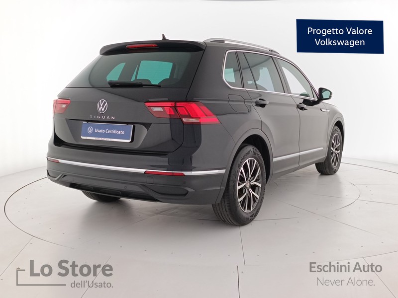 4 - Volkswagen Tiguan 1.5 tsi life 130cv