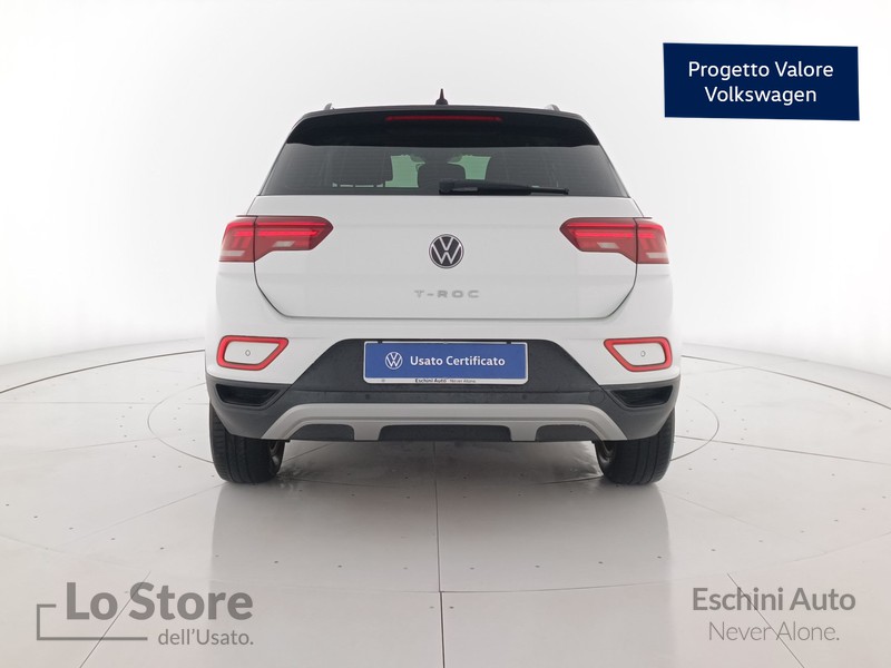 5 - Volkswagen T-Roc 1.0 tsi life 110cv