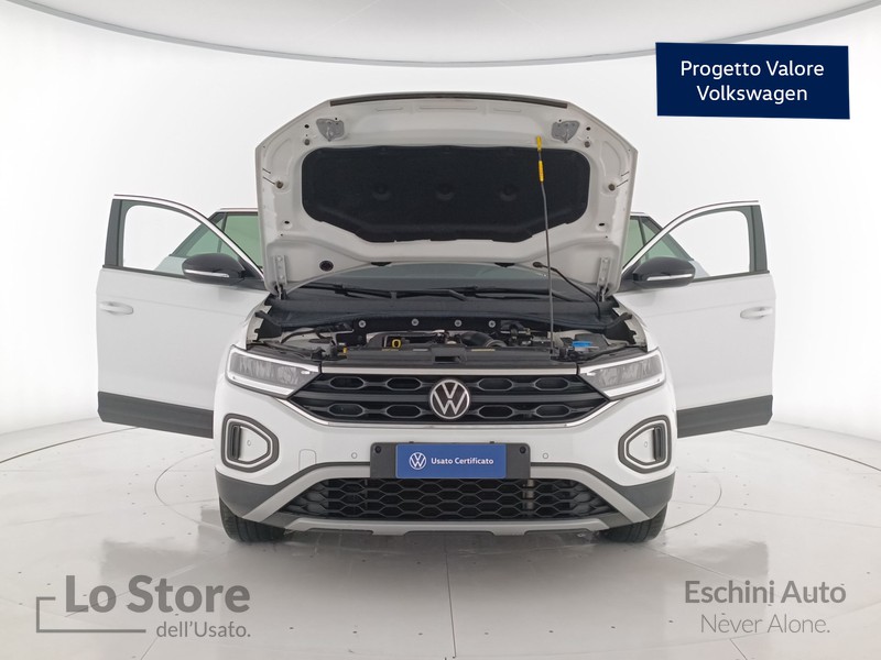 22 - Volkswagen T-Roc 1.0 tsi life 110cv