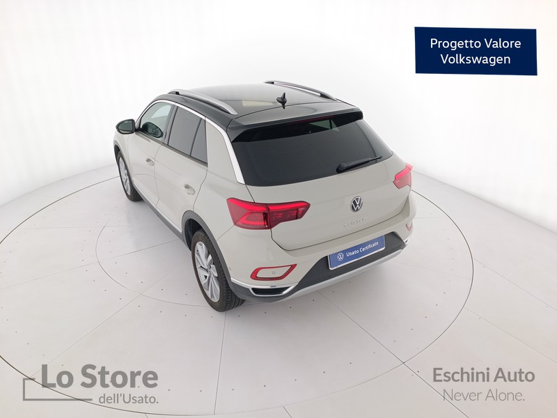 6 - Volkswagen T-Roc 1.0 tsi style 110cv