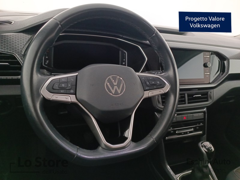 13 - Volkswagen T-Cross 1.0 tsi advanced 110cv