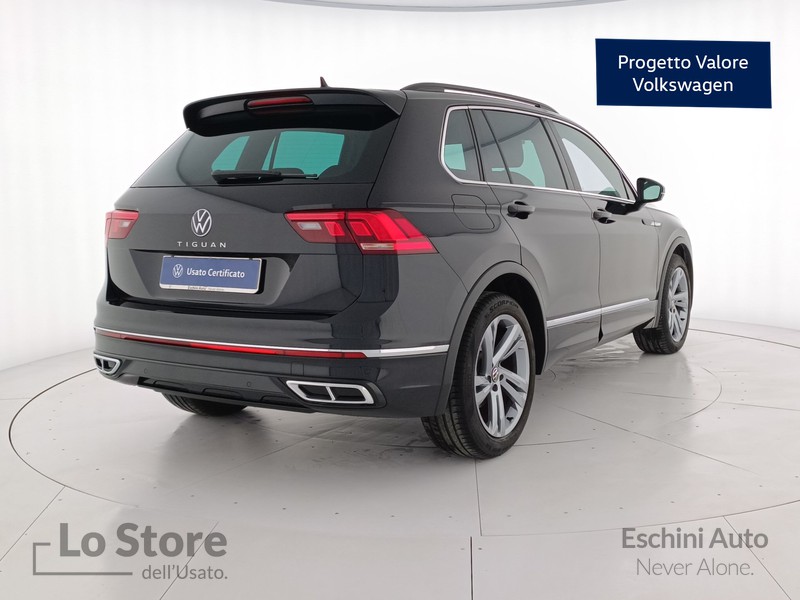 4 - Volkswagen Tiguan 2.0 tdi r-line 150cv dsg