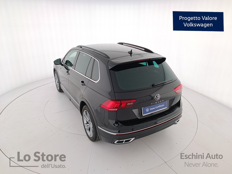 6 - Volkswagen Tiguan 2.0 tdi r-line 150cv dsg