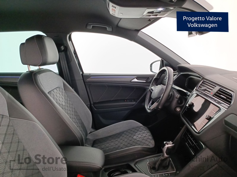 11 - Volkswagen Tiguan 2.0 tdi r-line 150cv dsg