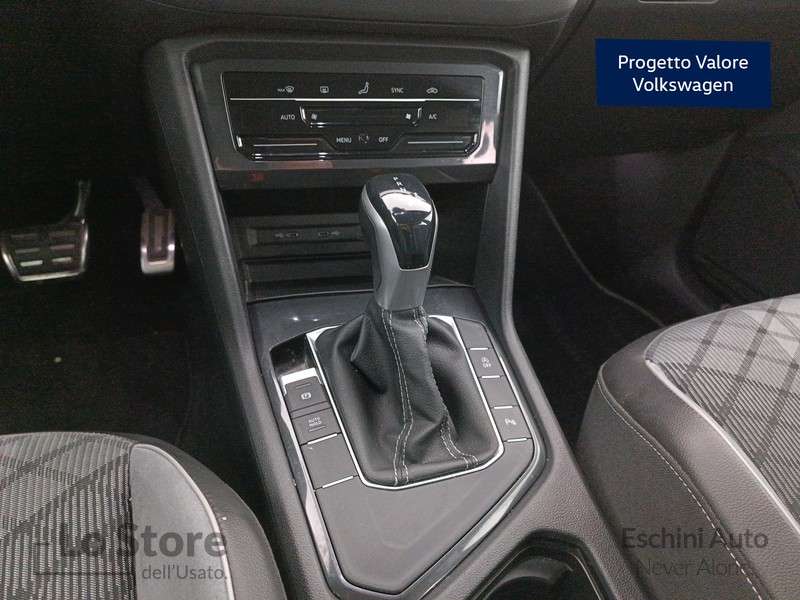 17 - Volkswagen Tiguan 2.0 tdi r-line 150cv dsg