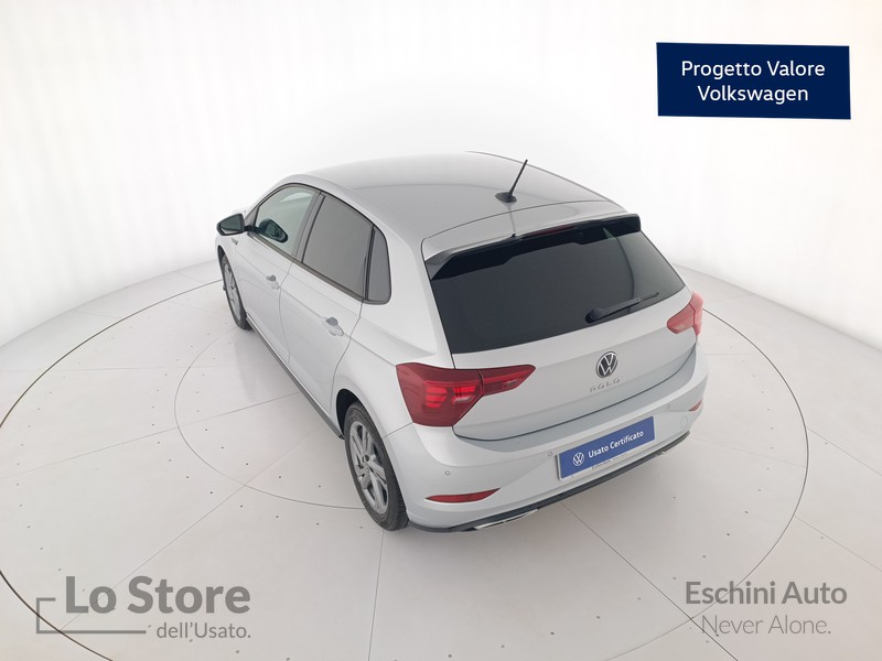 6 - Volkswagen Polo 1.0 tsi r-line 95cv