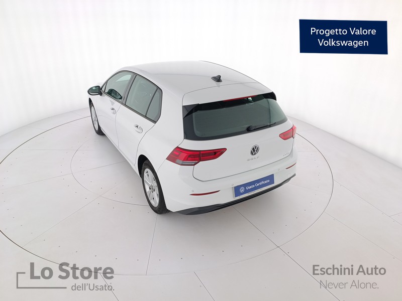 6 - Volkswagen Golf 1.0 etsi evo life 110cv dsg