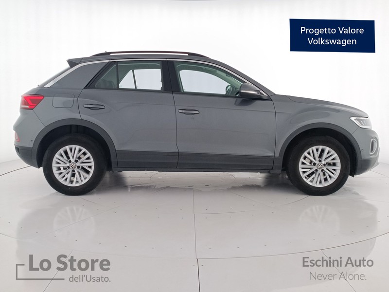 3 - Volkswagen T-Roc 1.0 tsi life 110cv