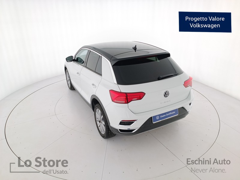 6 - Volkswagen T-Roc 1.0 tsi style 110cv