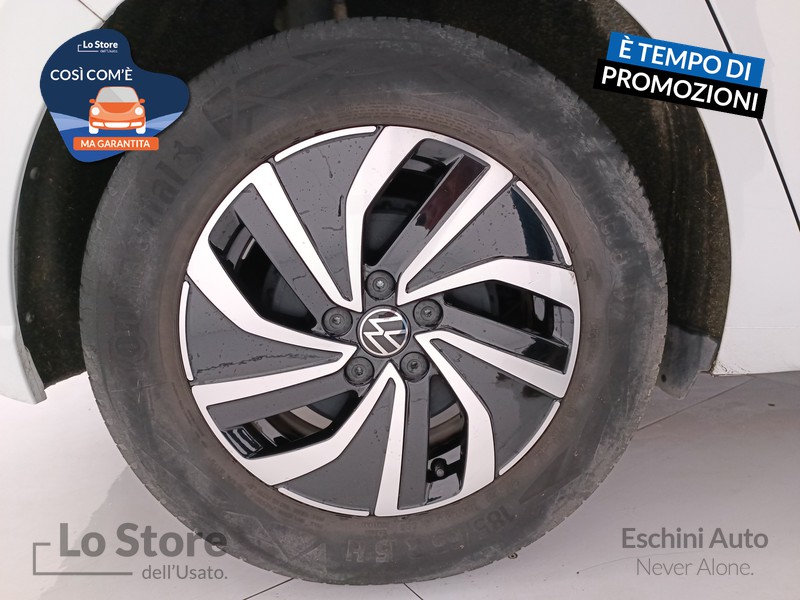 8 - Volkswagen Polo 1.0 tsi life 95cv