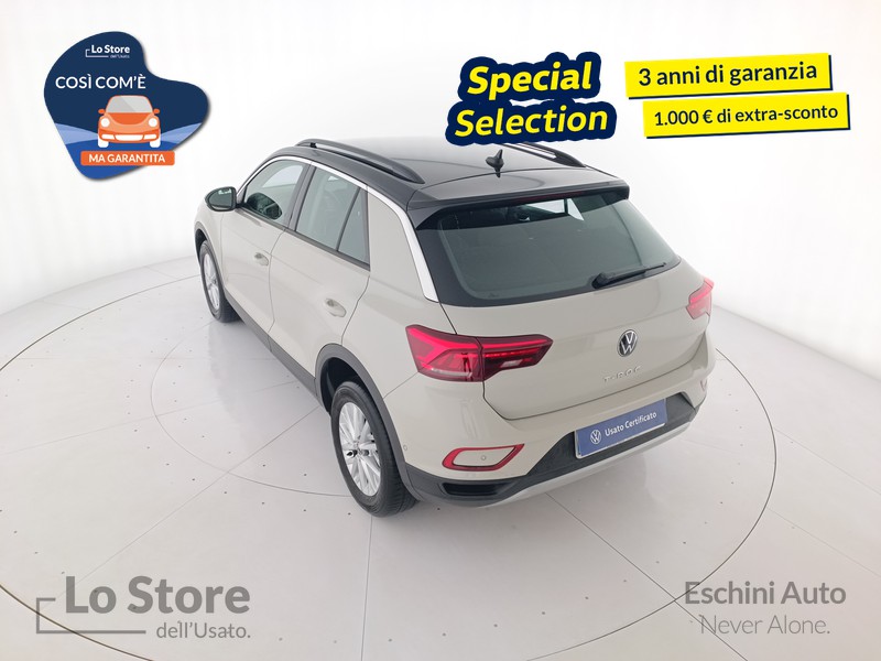 6 - Volkswagen T-Roc 1.0 tsi life 110cv