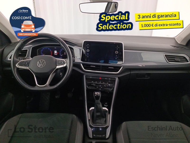 11 - Volkswagen T-Roc 0 tsi style 110cv