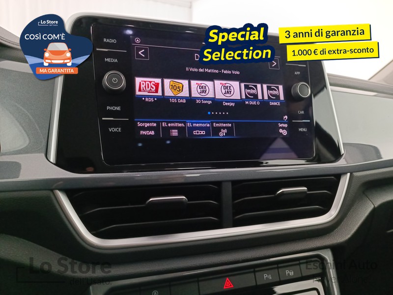 14 - Volkswagen T-Roc 0 tsi style 110cv