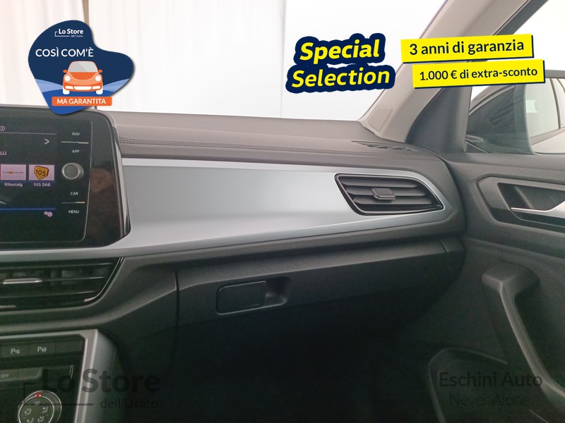 17 - Volkswagen T-Roc 1.5 tsi life dsg