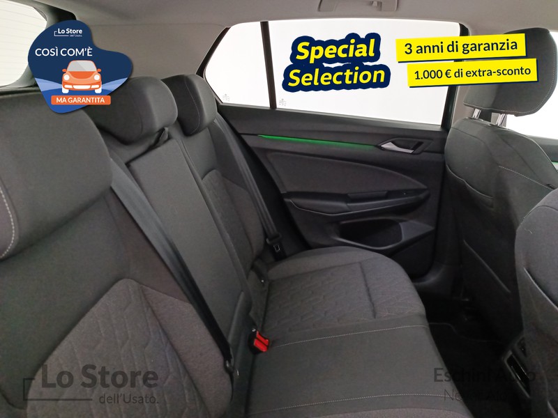 9 - Volkswagen Golf 1.5 tsi ehybrid life 204cv dsg