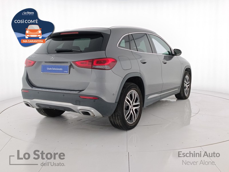 4 - Mercedes-Benz GLA 250 e phev (eq-power) sport auto