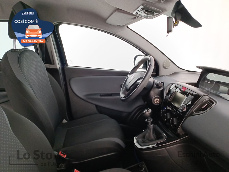 10 - Lancia Ypsilon 1.2 silver ecochic gpl 69cv