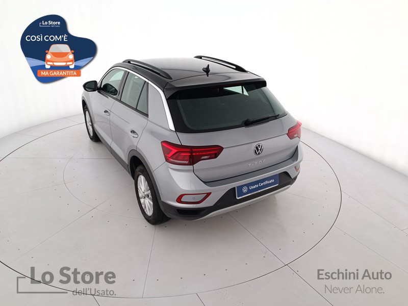 6 - Volkswagen T-Roc 1.5 tsi life dsg