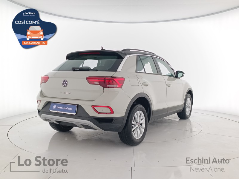 4 - Volkswagen T-Roc 1.0 tsi life 110cv