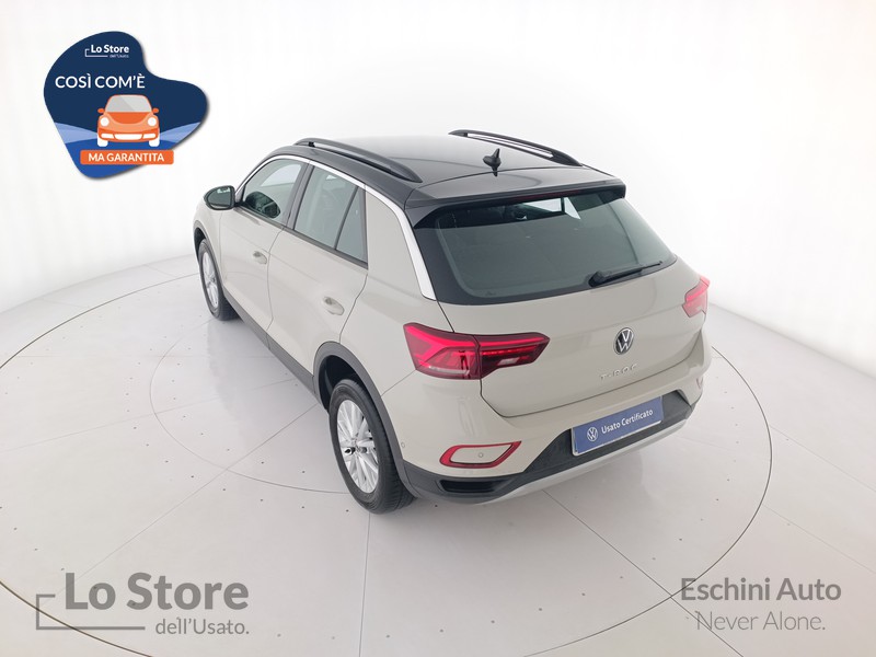 6 - Volkswagen T-Roc 1.0 tsi life 110cv