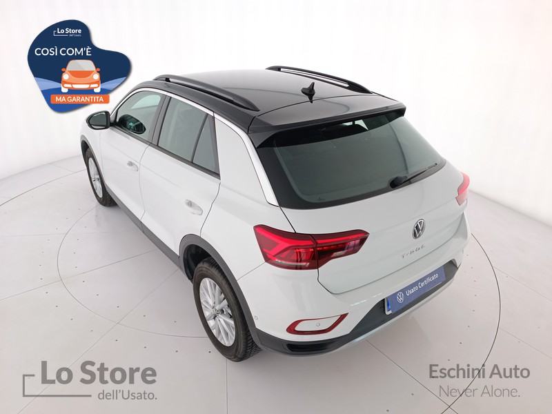 6 - Volkswagen T-Roc 1.0 tsi life 110cv