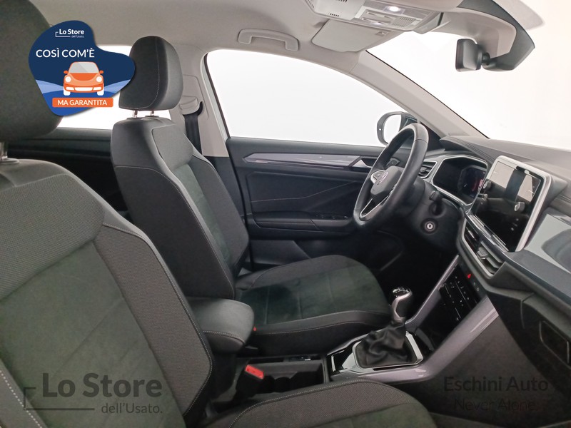 10 - Volkswagen T-Roc 1.0 tsi style 110cv