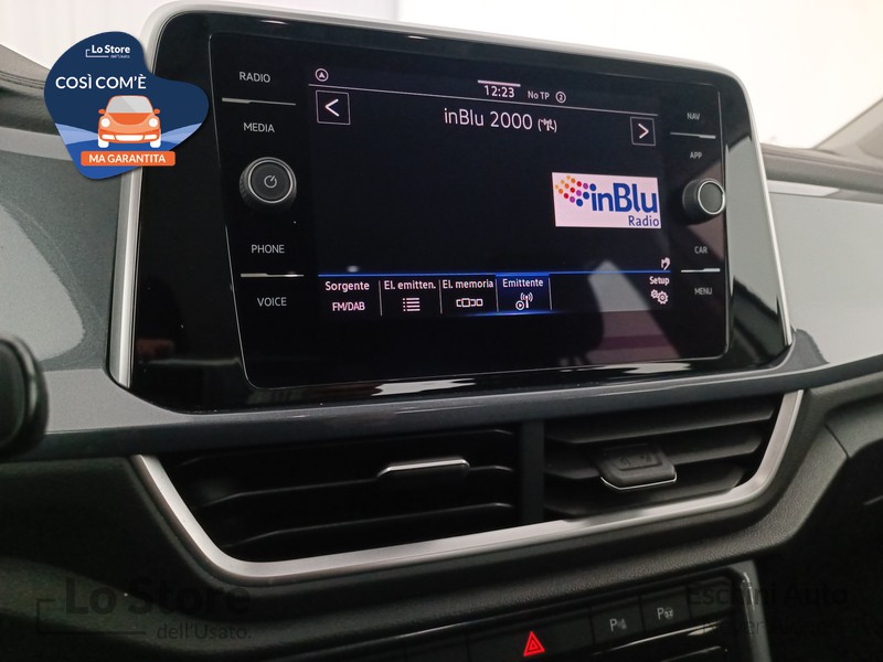 14 - Volkswagen T-Roc 1.0 tsi style 110cv