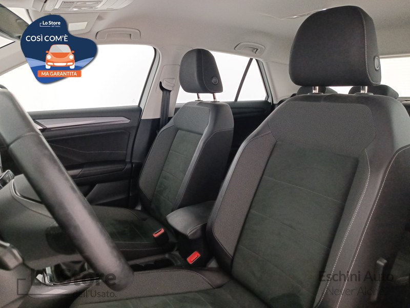 15 - Volkswagen T-Roc 1.0 tsi style 110cv