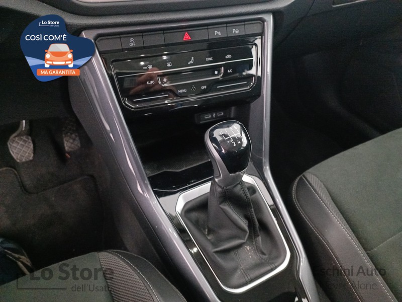 16 - Volkswagen T-Roc 1.0 tsi style 110cv