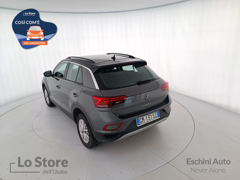 6 - Volkswagen T-Roc 1.5 tsi life dsg