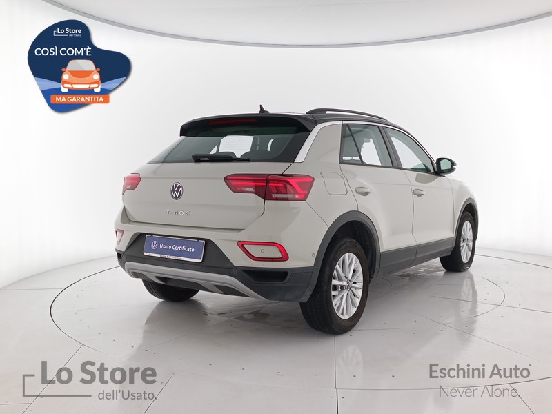 4 - Volkswagen T-Roc 1.0 tsi life 110cv