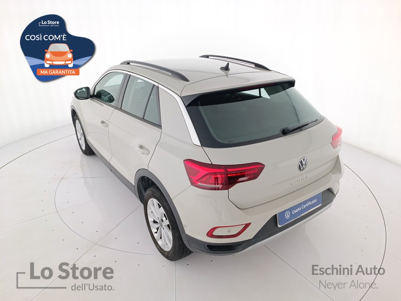 6 - Volkswagen T-Roc 1.0 tsi life 110cv