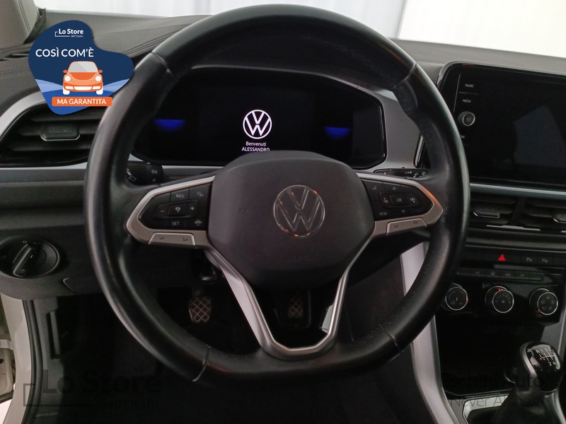 12 - Volkswagen T-Roc 1.0 tsi life 110cv
