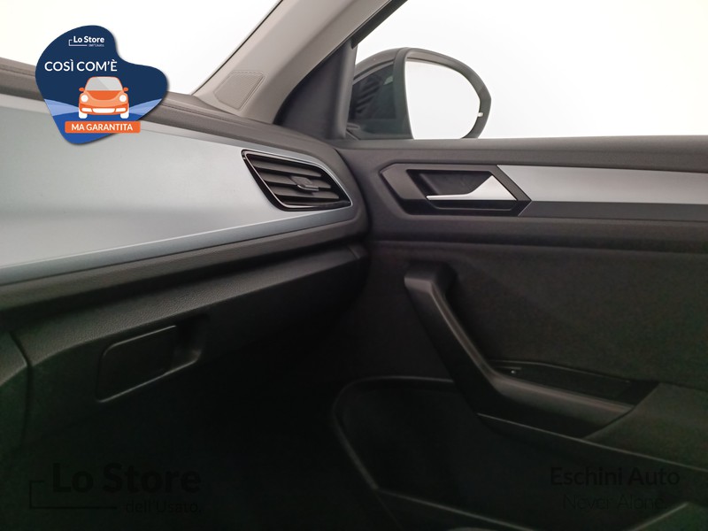 17 - Volkswagen T-Roc 1.0 tsi life 110cv