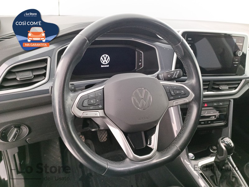 12 - Volkswagen T-Roc 1.0 tsi style 110cv