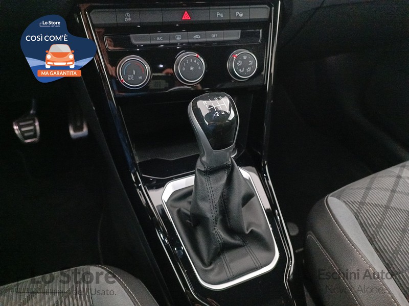 16 - Volkswagen T-Roc 2.0 tdi r-line 115cv