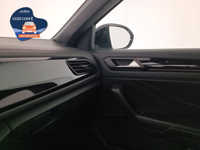 17 - Volkswagen T-Roc 2.0 tdi r-line 115cv