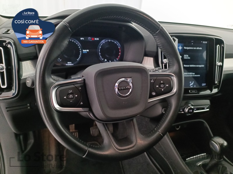 12 - Volvo XC40 1.5 t2 momentum my21