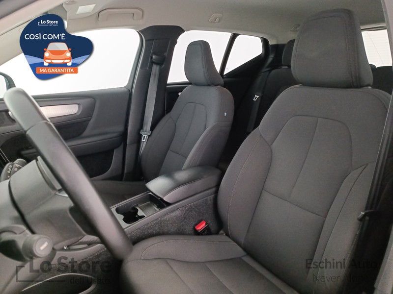 15 - Volvo XC40 1.5 t2 momentum my21