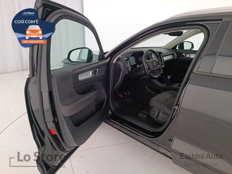 18 - Volvo XC40 1.5 t2 momentum my21