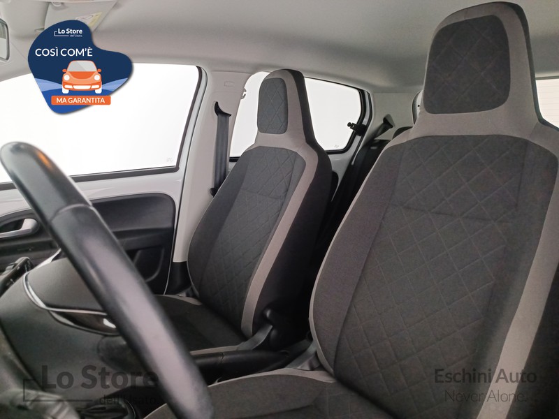 15 - Volkswagen e-up! 5p