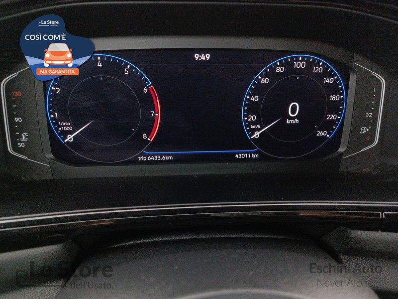 13 - Volkswagen T-Roc 0 tsi style 110cv