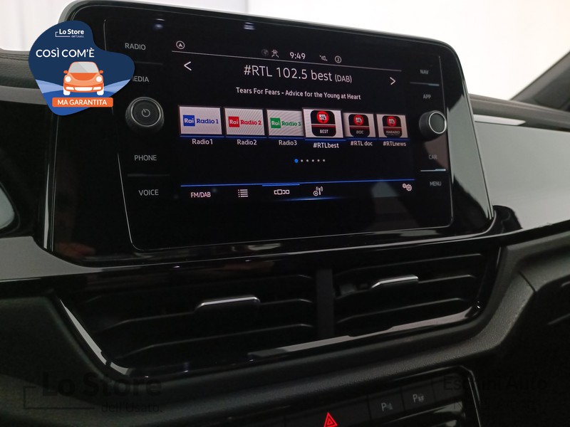 14 - Volkswagen T-Roc 0 tsi style 110cv