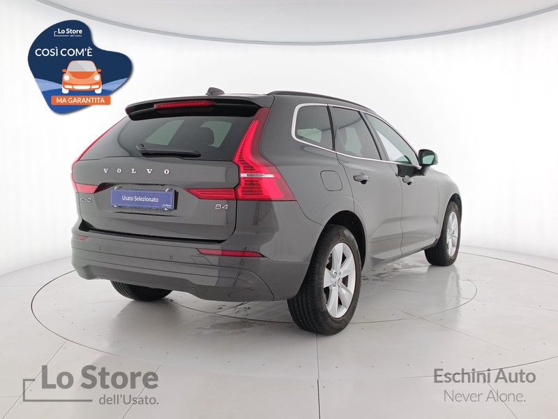 4 - Volvo XC60 2.0 b4 momentum pro awd auto