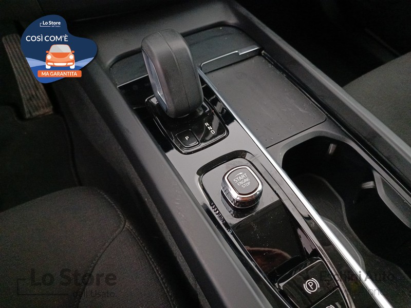 16 - Volvo XC60 2.0 b4 momentum pro awd auto