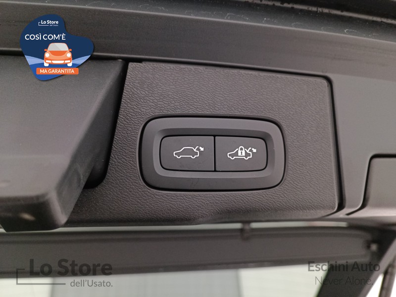 22 - Volvo XC60 2.0 b4 momentum pro awd auto