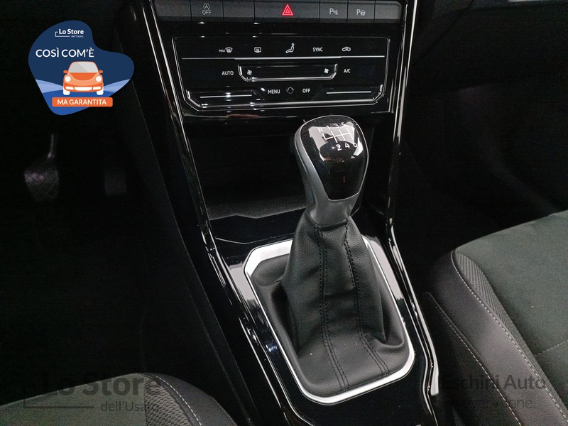 16 - Volkswagen T-Roc 0 tsi style 110cv