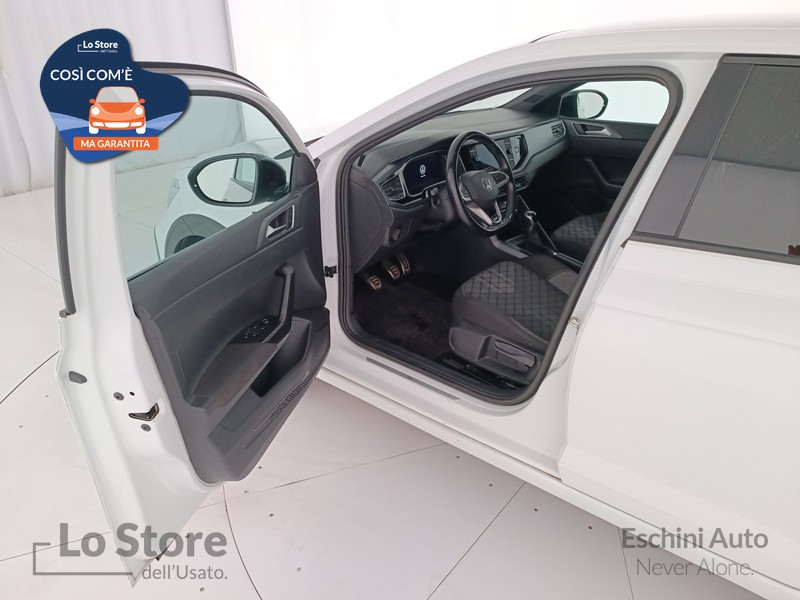 18 - Volkswagen Taigo 1.0 tsi r-line 110cv