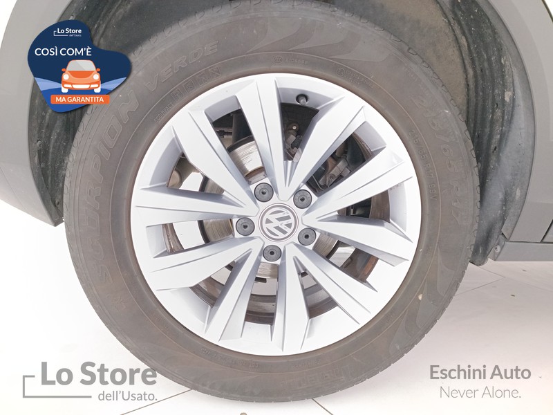 8 - Volkswagen T-Roc 1.0 tsi style 115cv