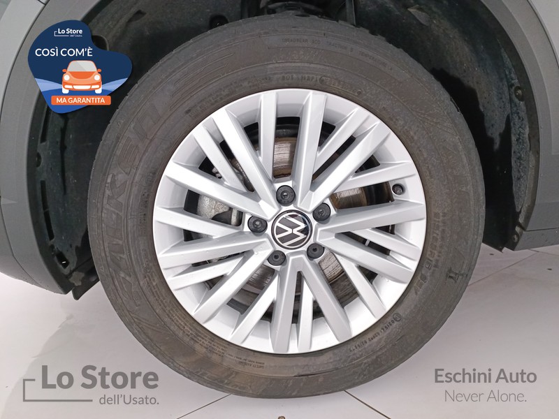 8 - Volkswagen T-Roc 1.5 tsi life dsg